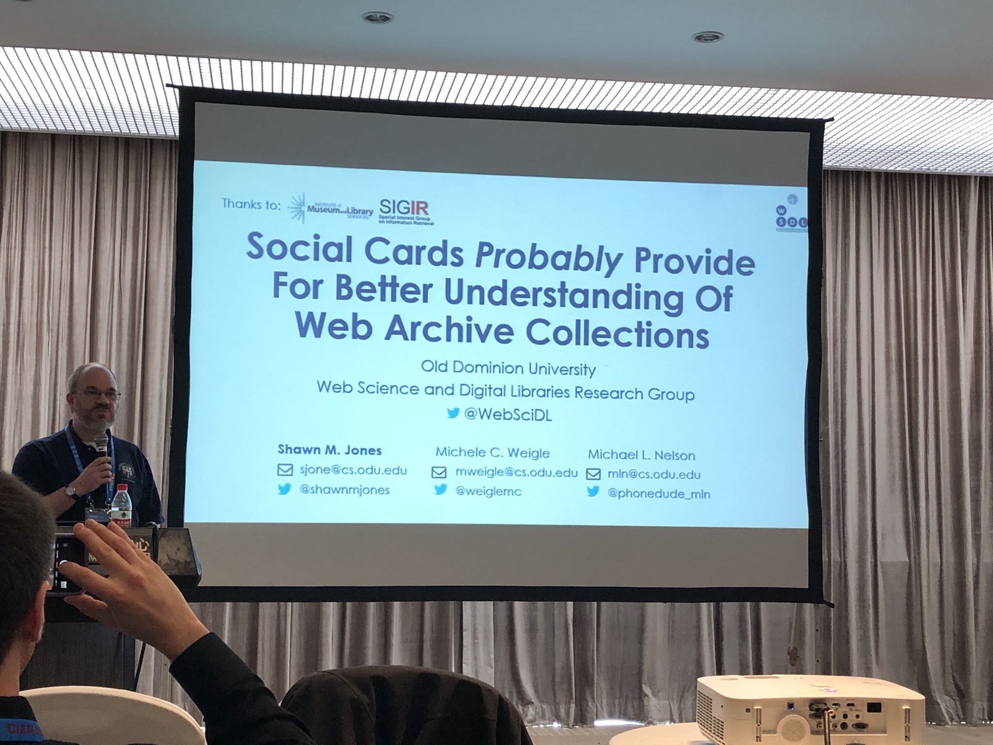 Social Cards Probably Provide For Better Understanding Of Web Archive Collections